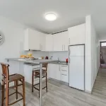 Primavera Tranquil Retreat 2-bedroom With Balcony, Garden View & Fiber Wifi Daire Arona (Tenerife)