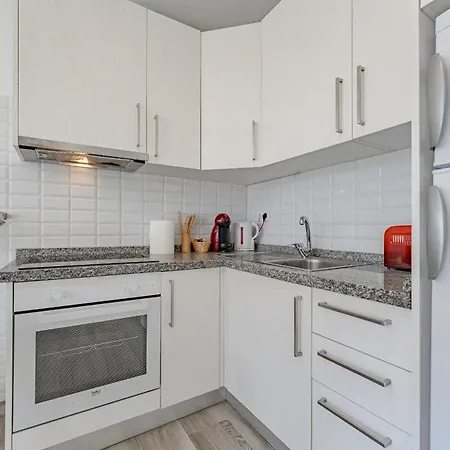 Daire Primavera Tranquil Retreat 2-bedroom With Balcony, Garden View & Fiber Wifi Arona (Tenerife)