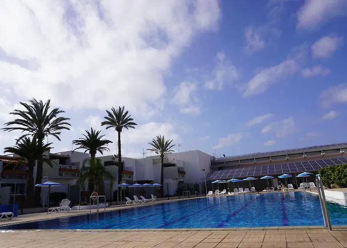 Primavera Tranquil Retreat 2-bedroom With Balcony, Garden View & Fiber Wifi *